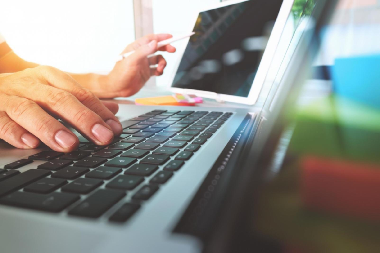 Mobile app development workspace showing dual-platform testing environment
